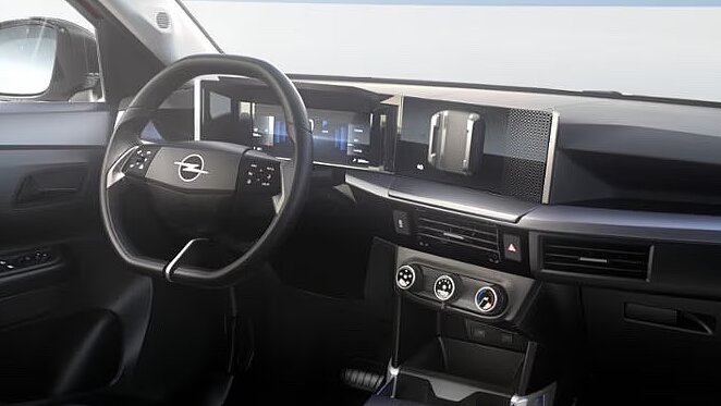 Cockpit im Opel Frontera