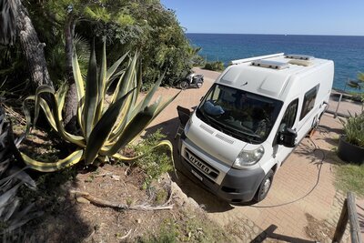 Für die rund 4 Millionen Camperfahrzeuge, welche in Europa aktuell eingelöst sind, wird es auf den Campingplätzen immer enger. 
