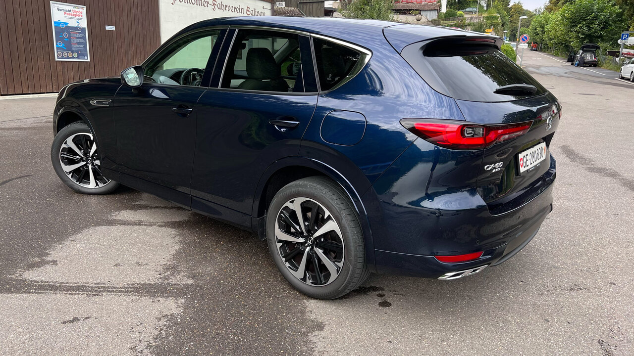 Heckansicht des Mazda CX-60