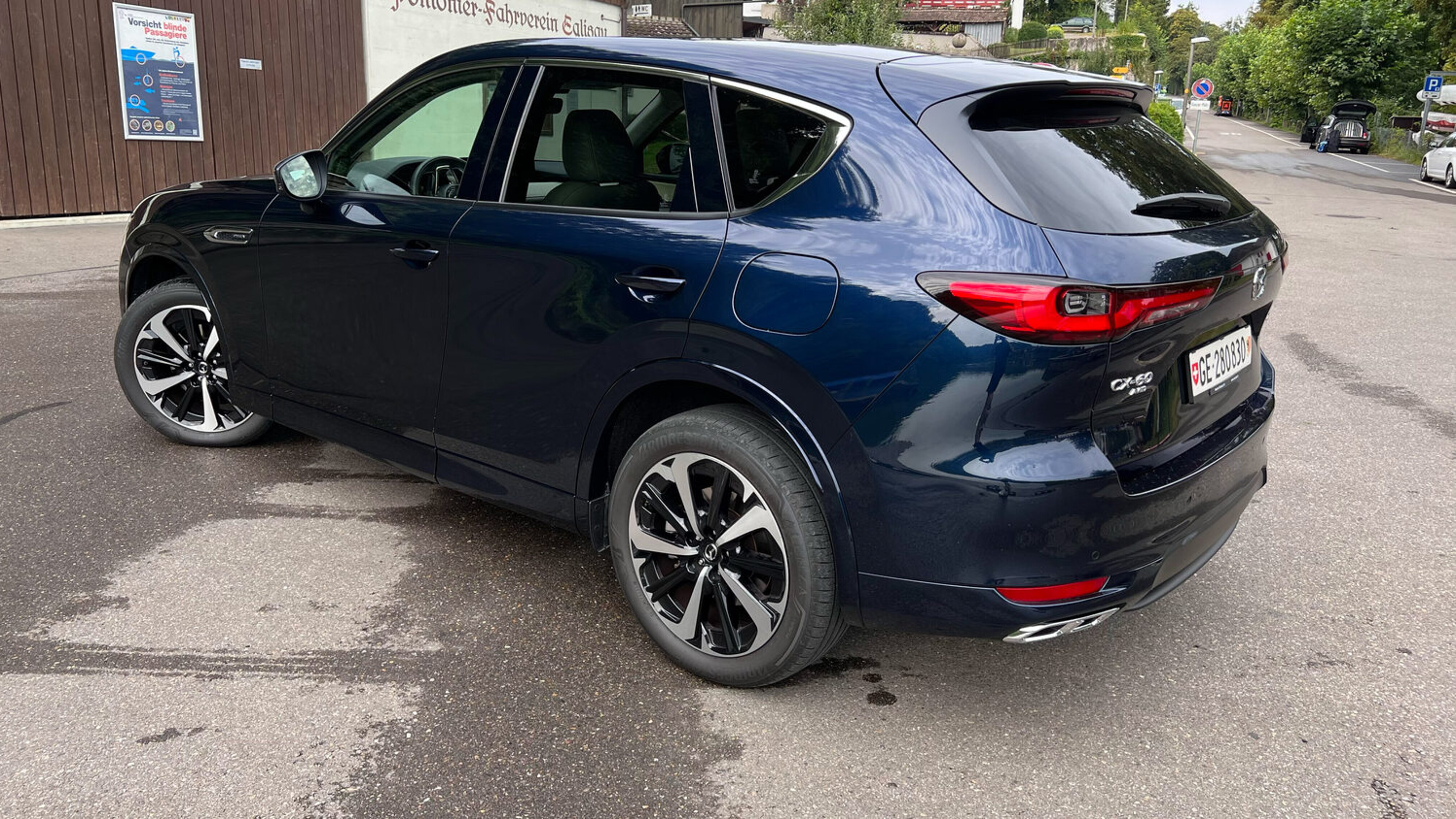 Heckansicht des Mazda CX-60