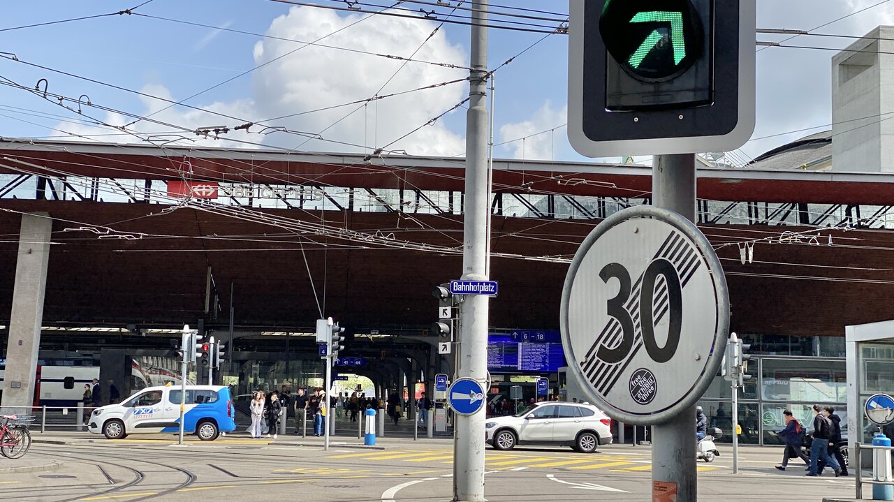 Das soll aber nicht auf Hauptverkehrsachsen ausgeweitet werden, hat der Kantonsrat entschieden. Bild: STREETLIFE, Linus Barta