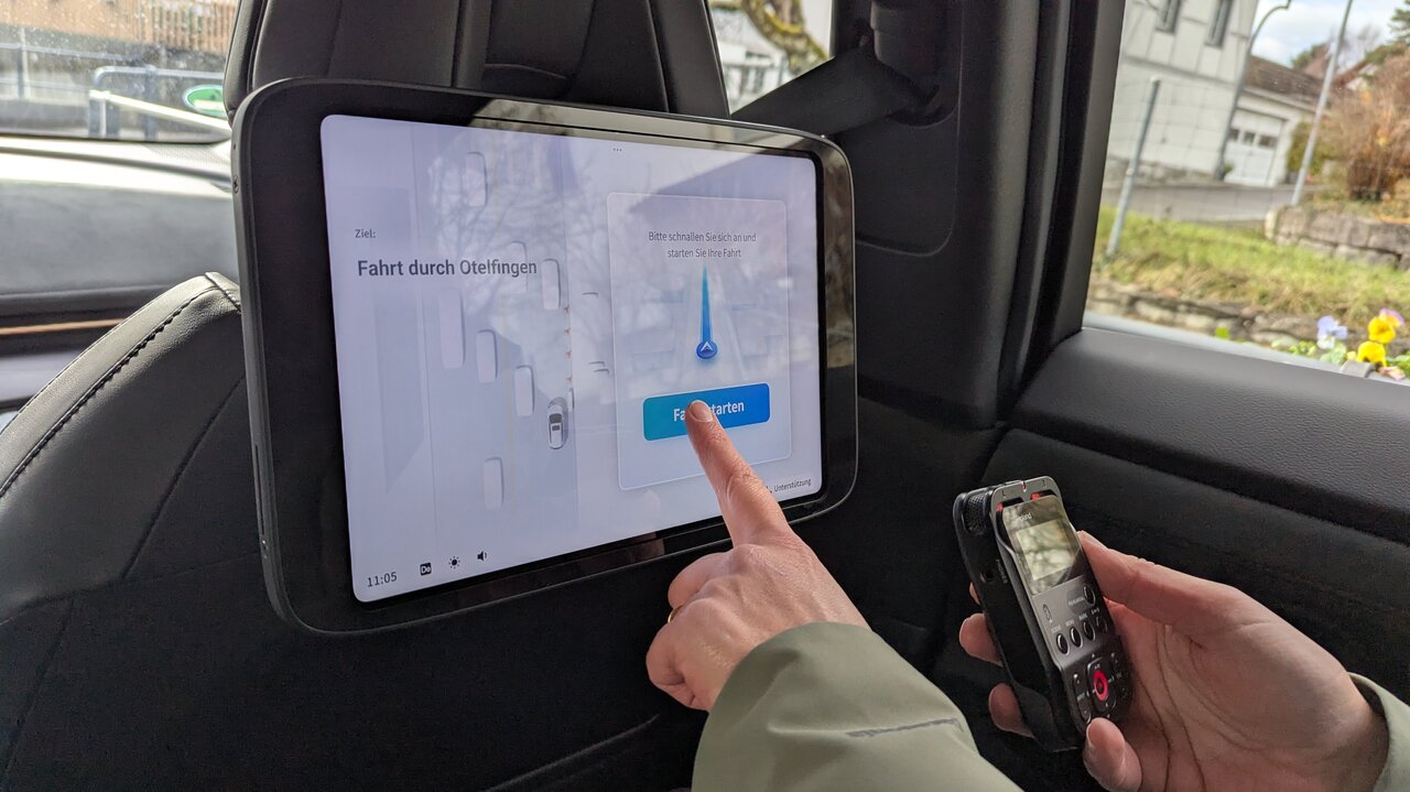 Bildschirm im Fond des autonomen Autos