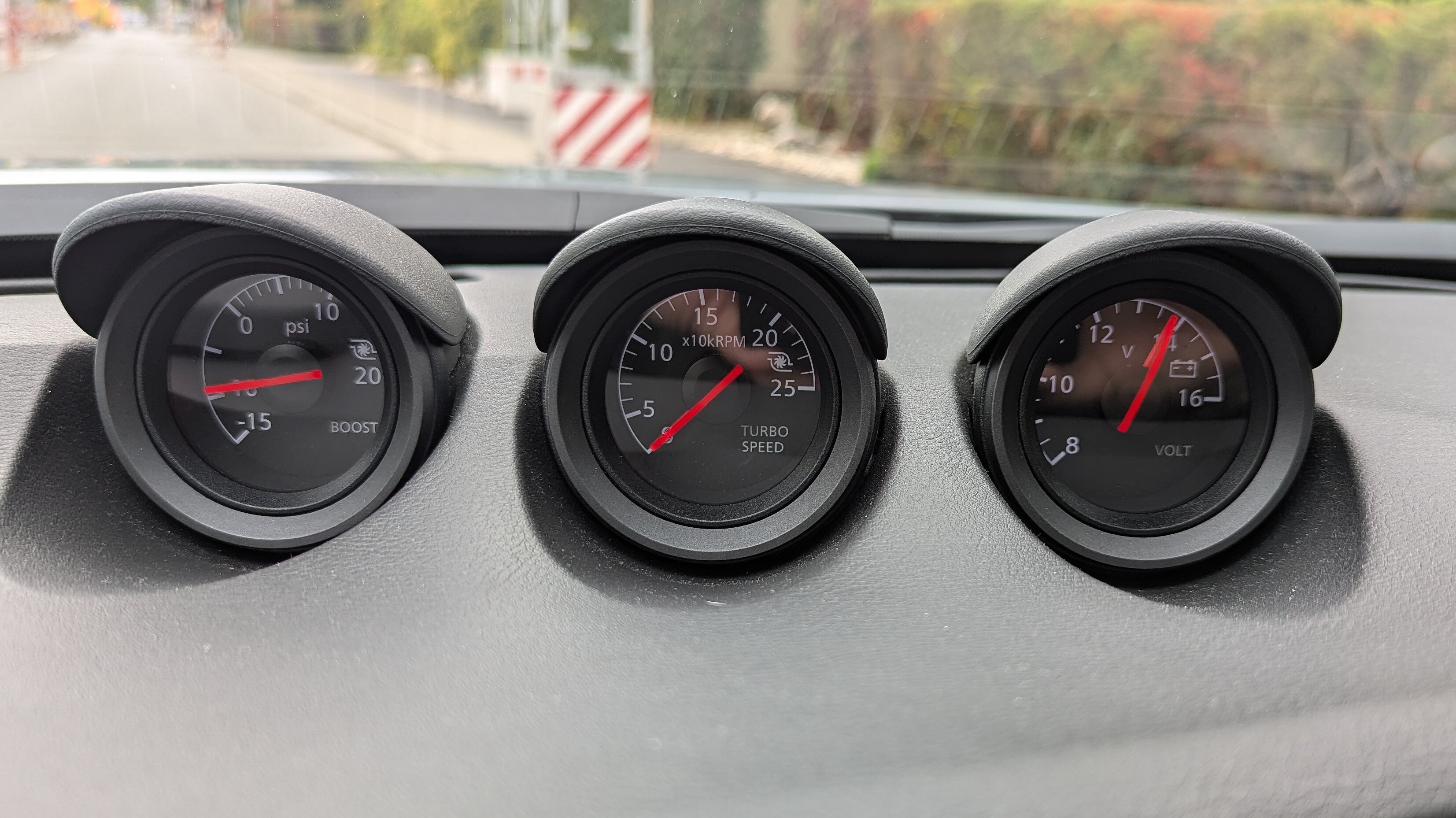 Analoge Rundinstrumente im Nissan Z