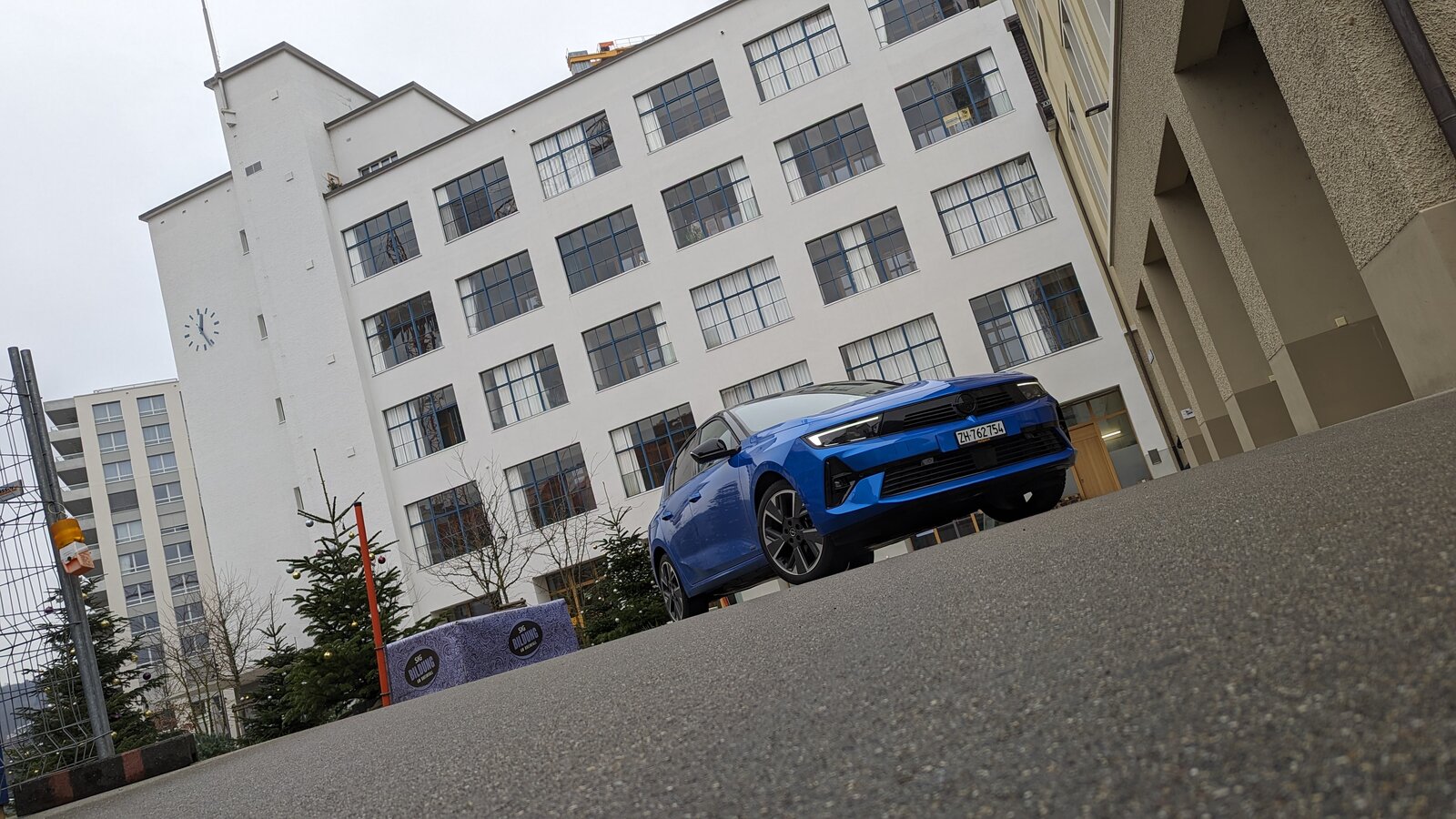 Opel Astra Electric von vorne