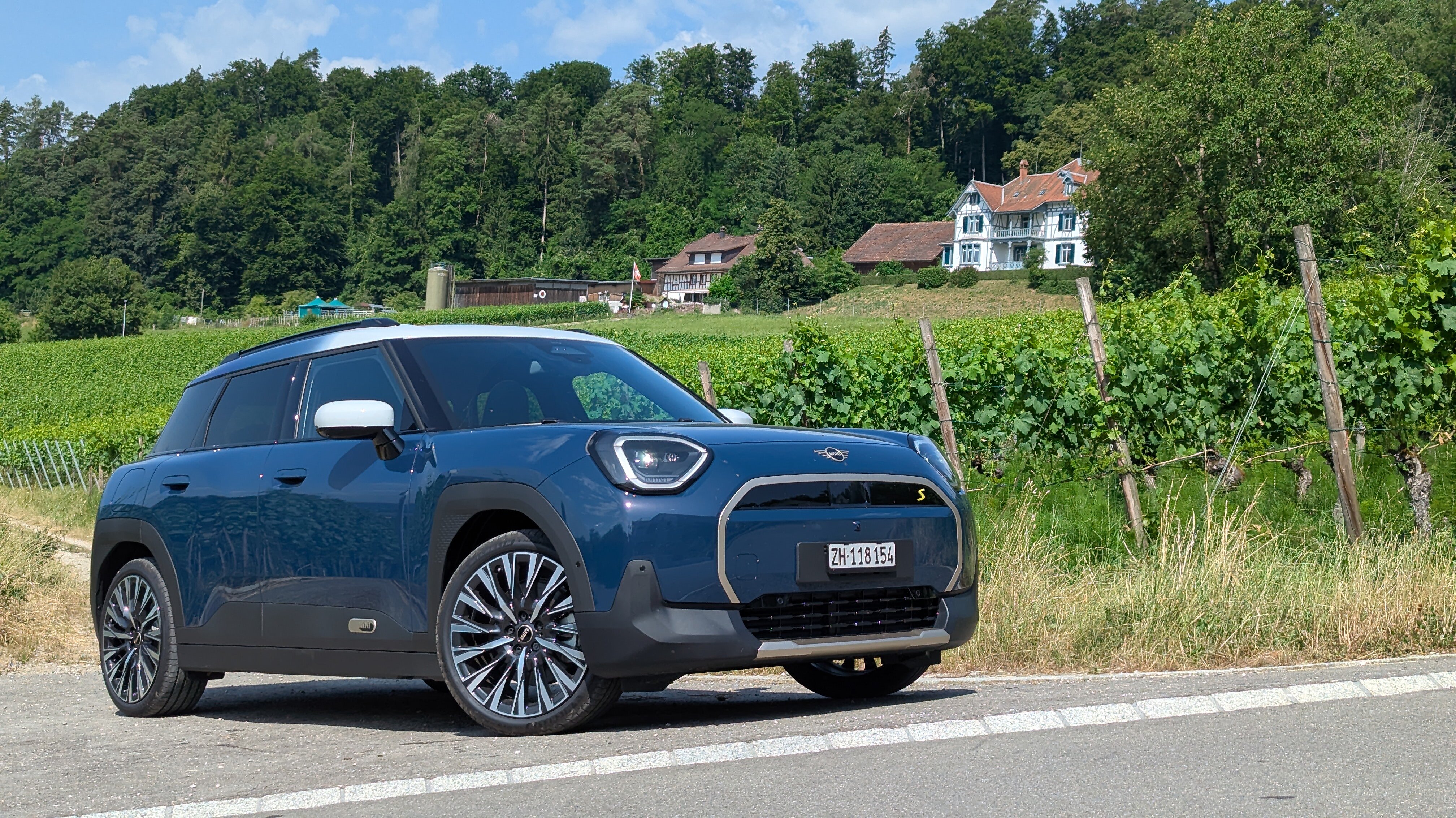 Frontansicht des Mini Aceman