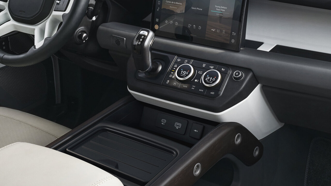 Innenraum des Land Rover Defender