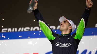 Sébastien Buemi feiert den zweiten Platz beim ePrix von Mexiko