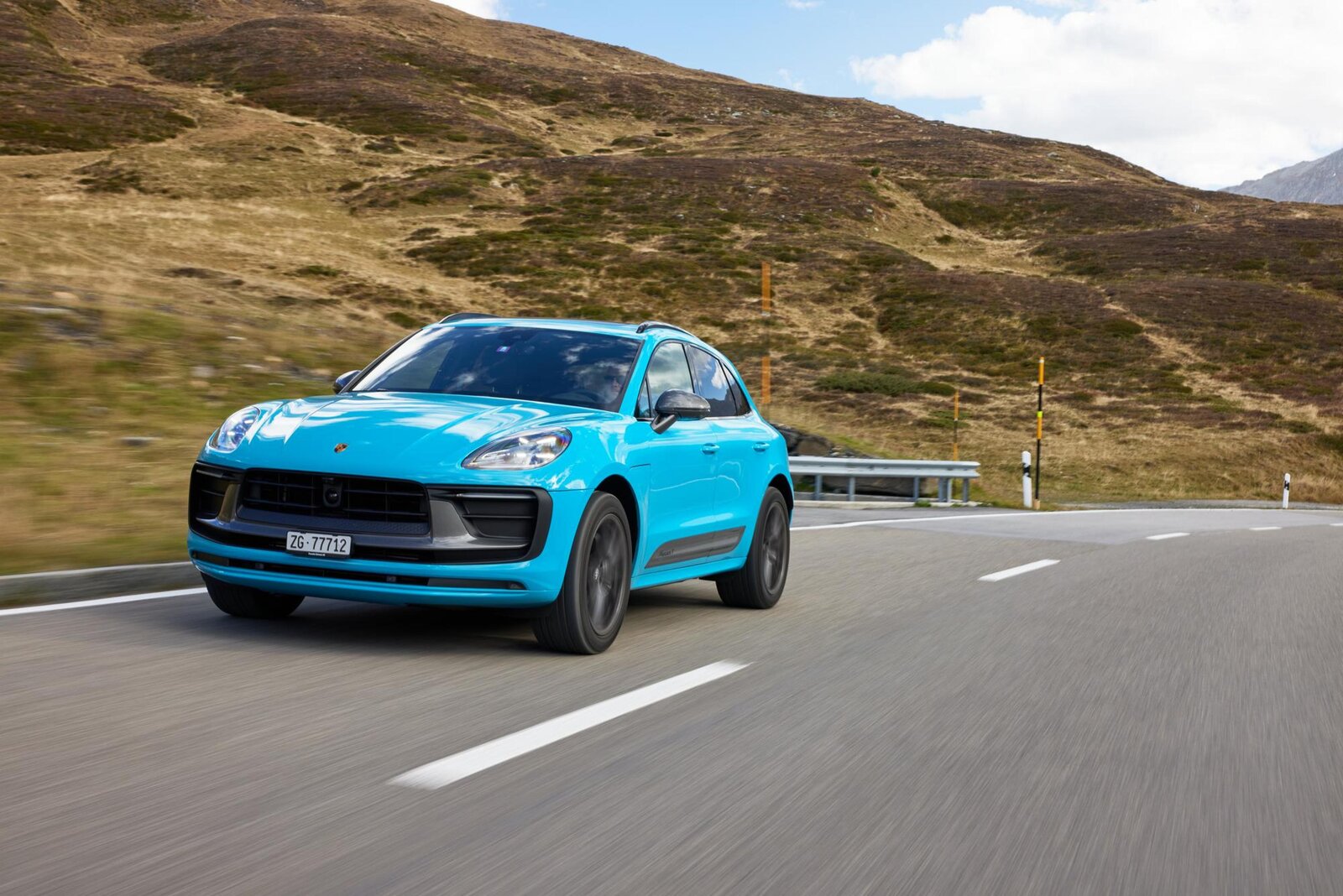 Porsche Macan auf der Strasse