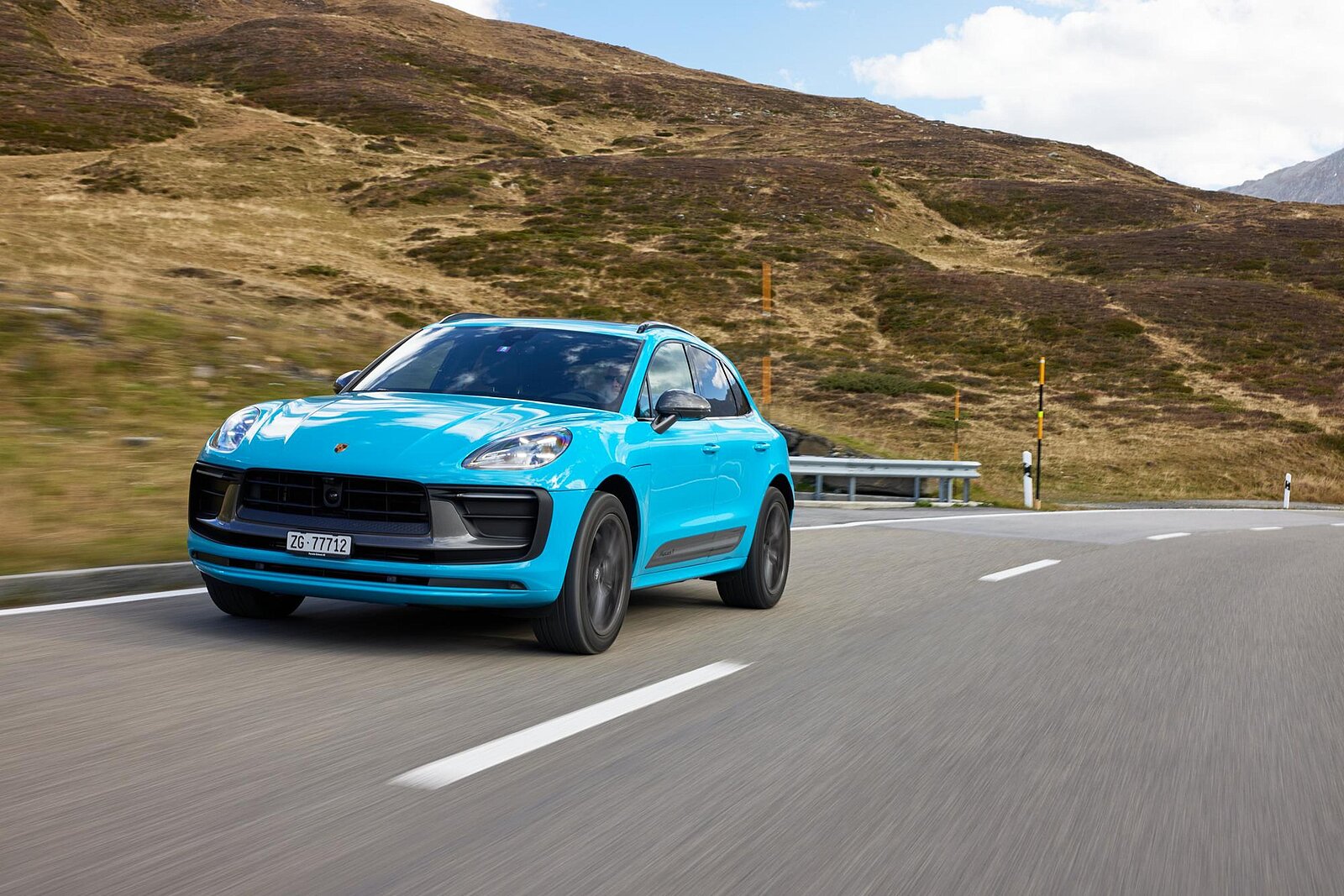 Porsche Macan auf der Strasse