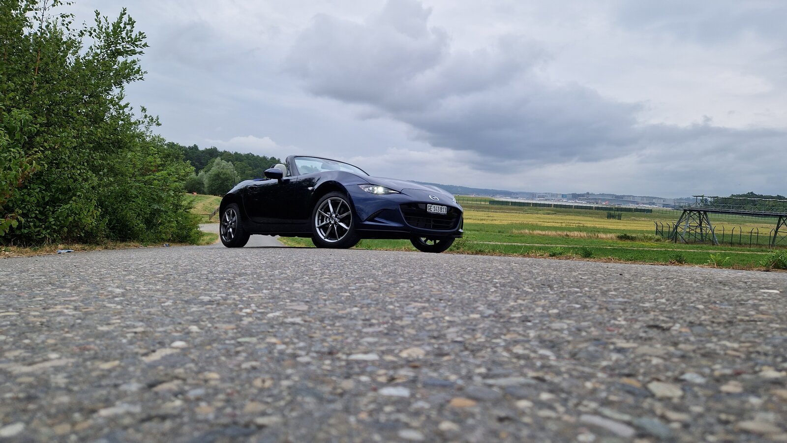 Der Mazda MX-5 in der Frontansicht.