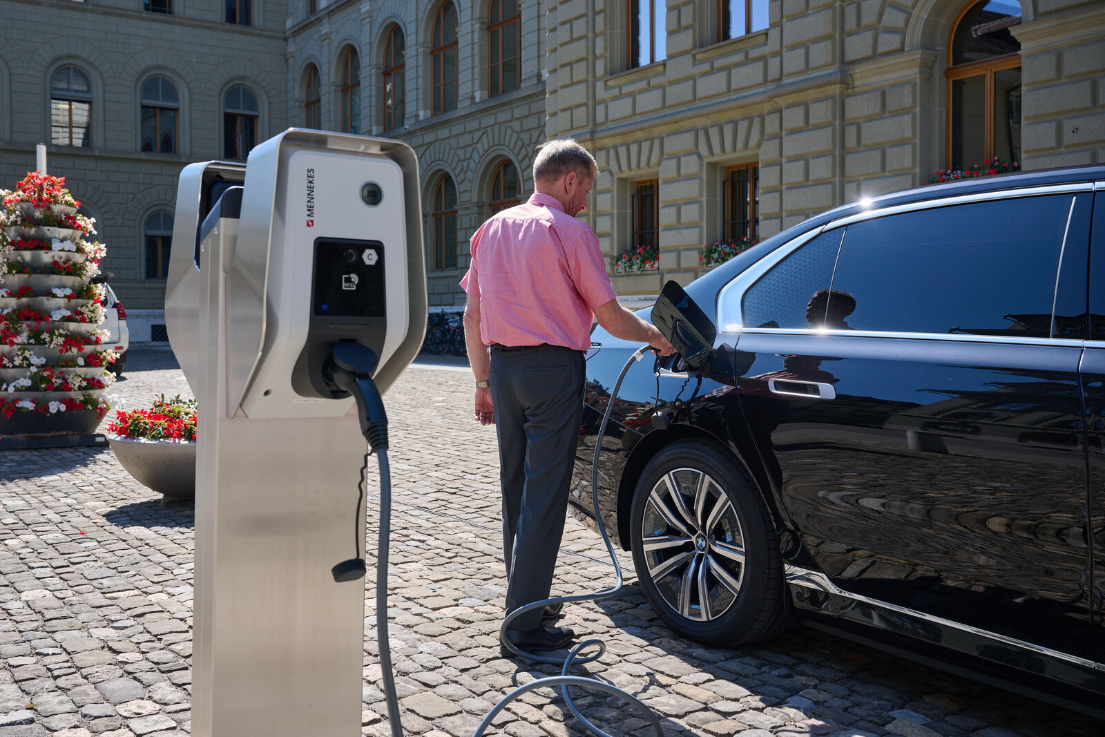 BMW i7