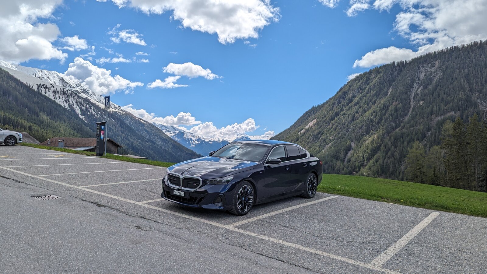 BMW i5 von vorne