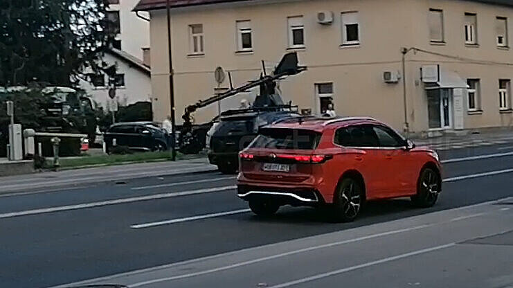 Heckansicht des neuen VW Tiguan in Ljubljana