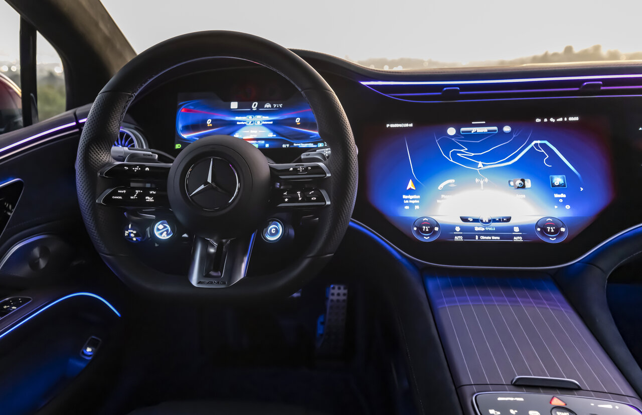 Cockpit des Mercedes EQS