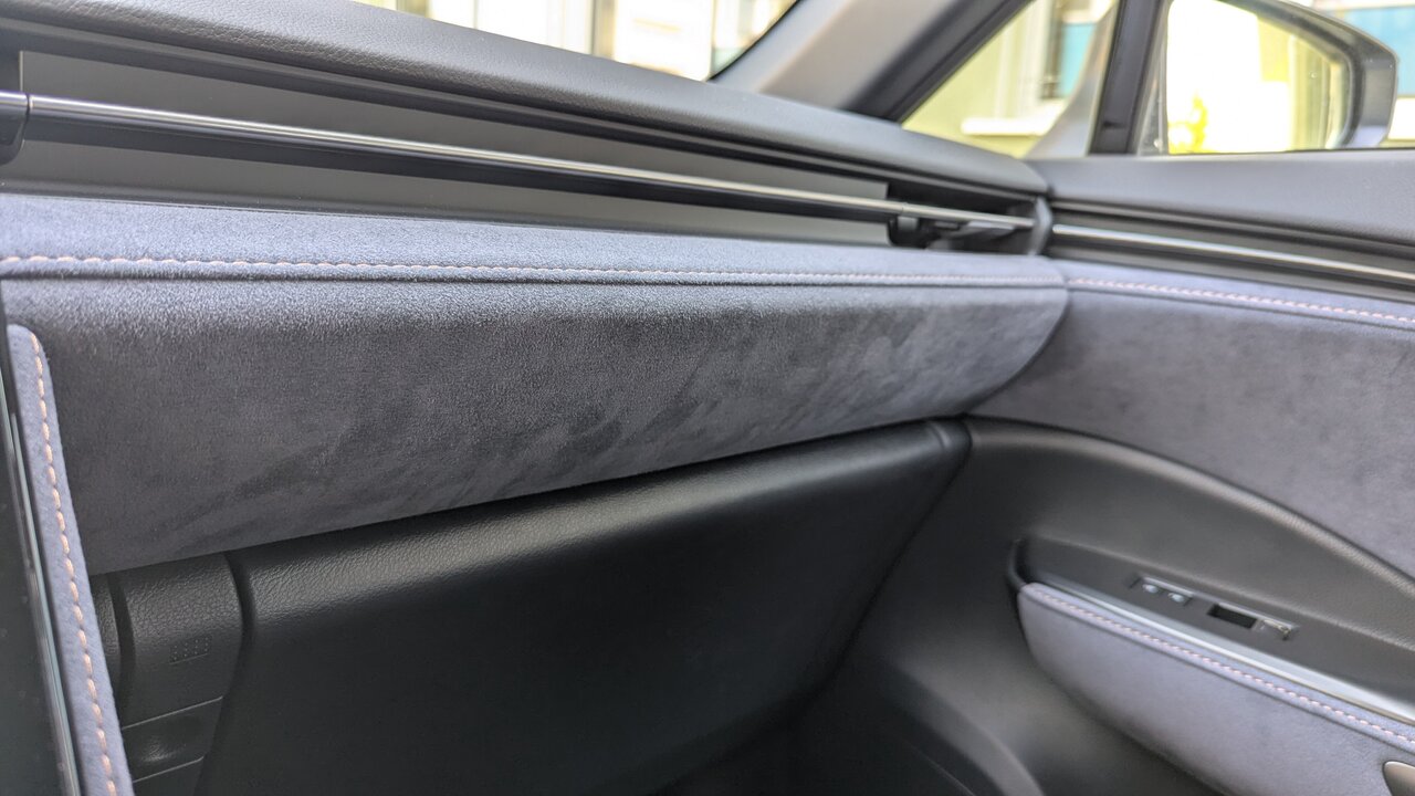 Beifahrerseite im Lexus LBX