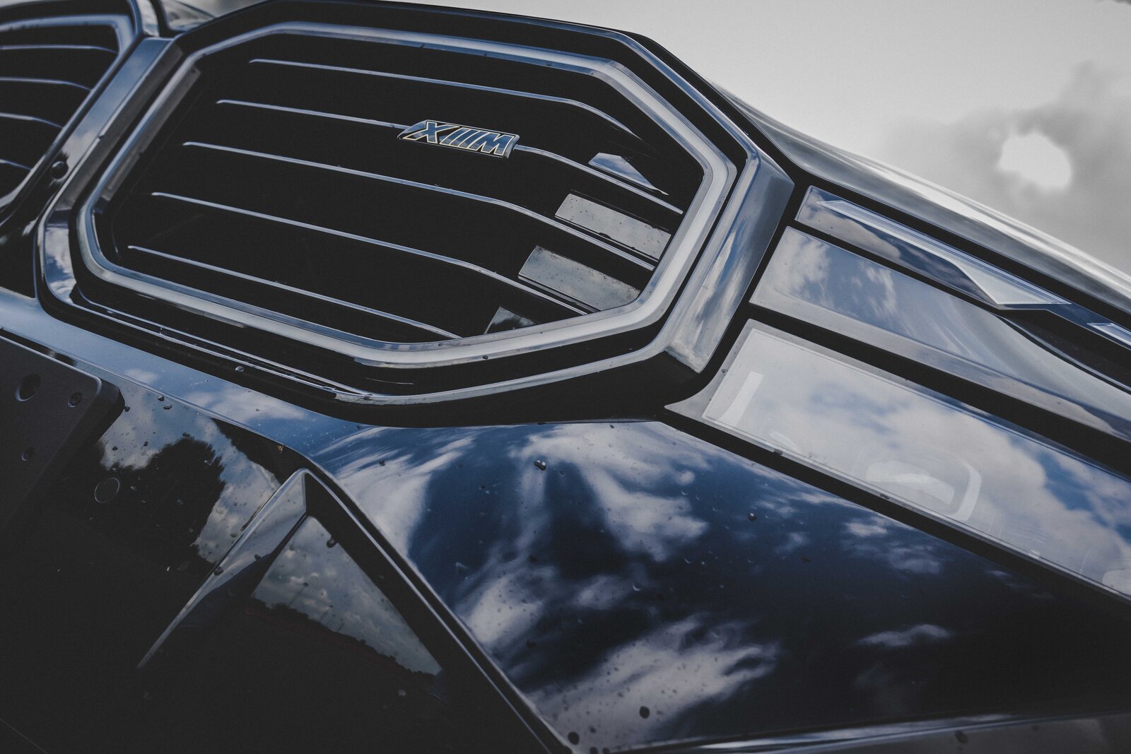 BMW XM Neue Nieren im Kühlergrill