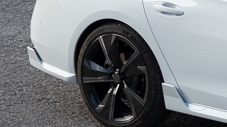 Peugeot 508 SW PSE von der Seite