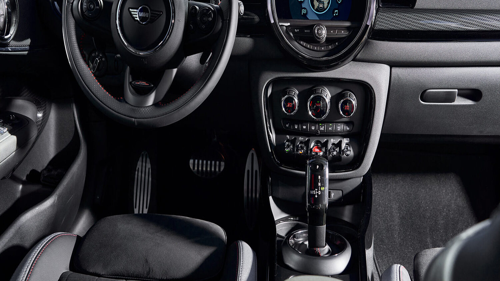 Cockpit des Mini Clubman