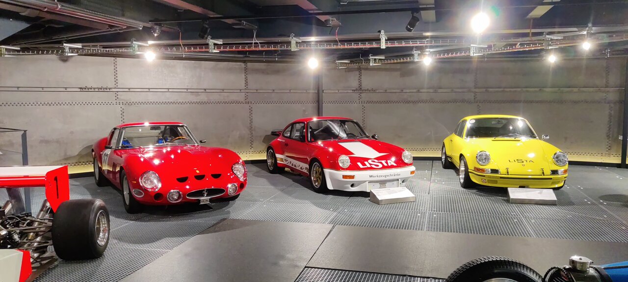 Blick in die Ausstellung der Autobau Erlebniswelt in Romanshorn TG