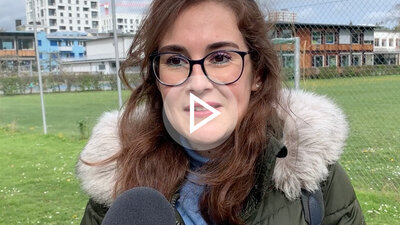 Strassenumfrage Frau zum Thema autonomes Fahren - Teaser Bild