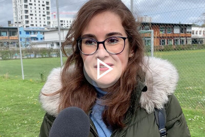 Strassenumfrage Frau zum Thema autonomes Fahren - Teaser Bild