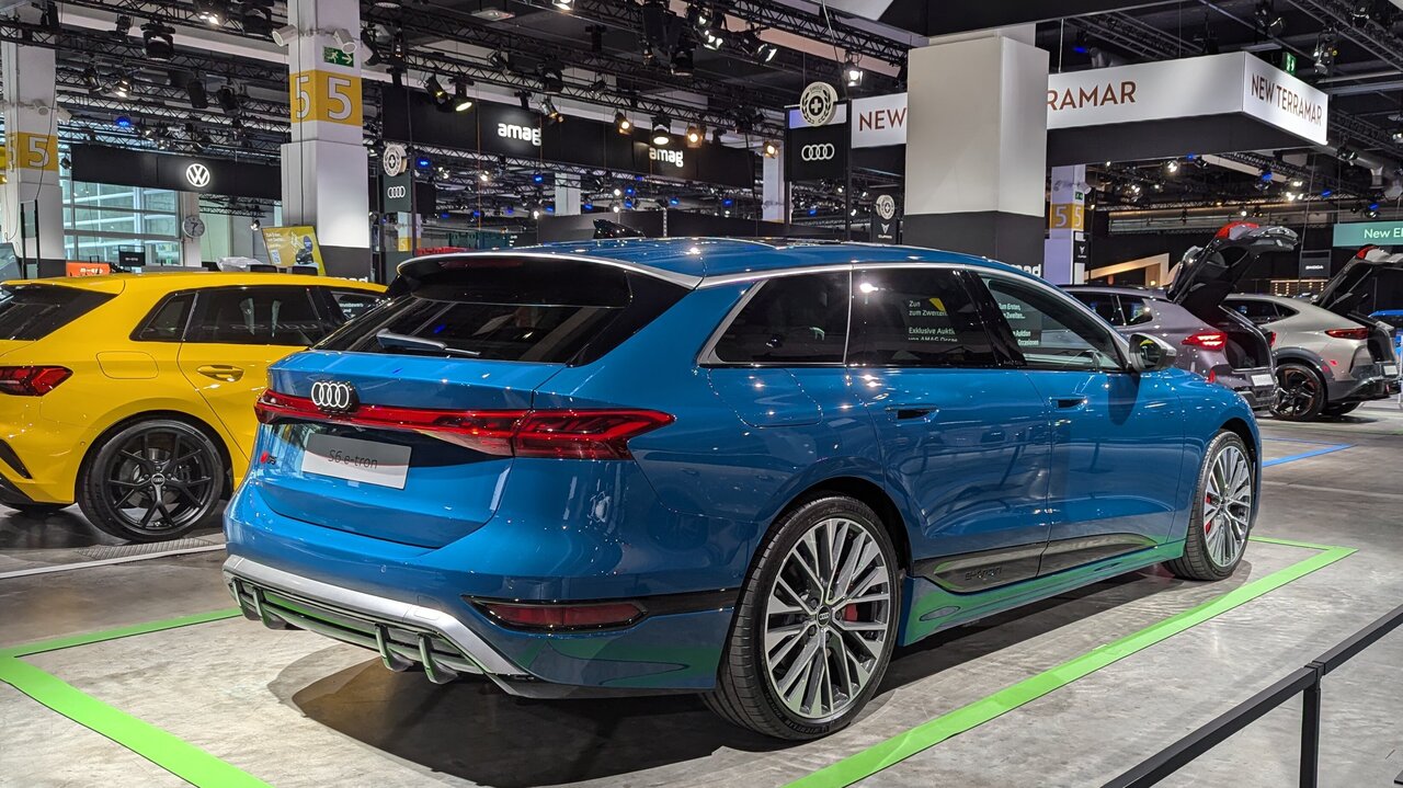 Audi S6 Avant E-Tron an der Auto Zürich