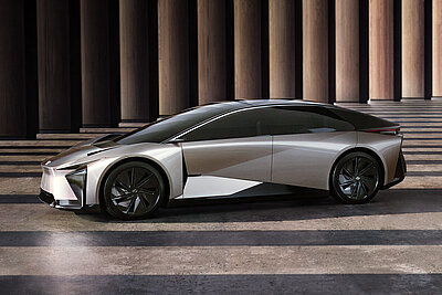 Die Lexus-Studie LF-ZC von vorne