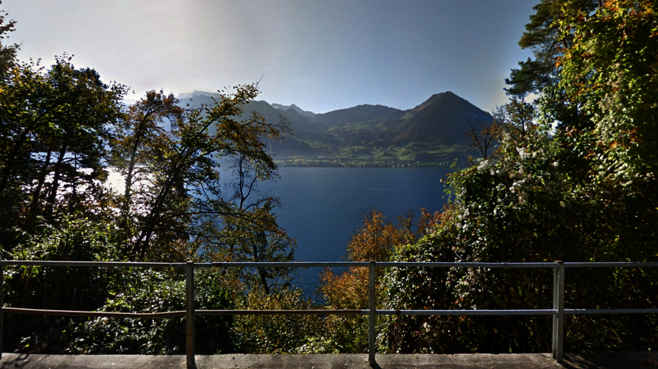 Vierwaldstättersee und die Berge im Hintergrund.