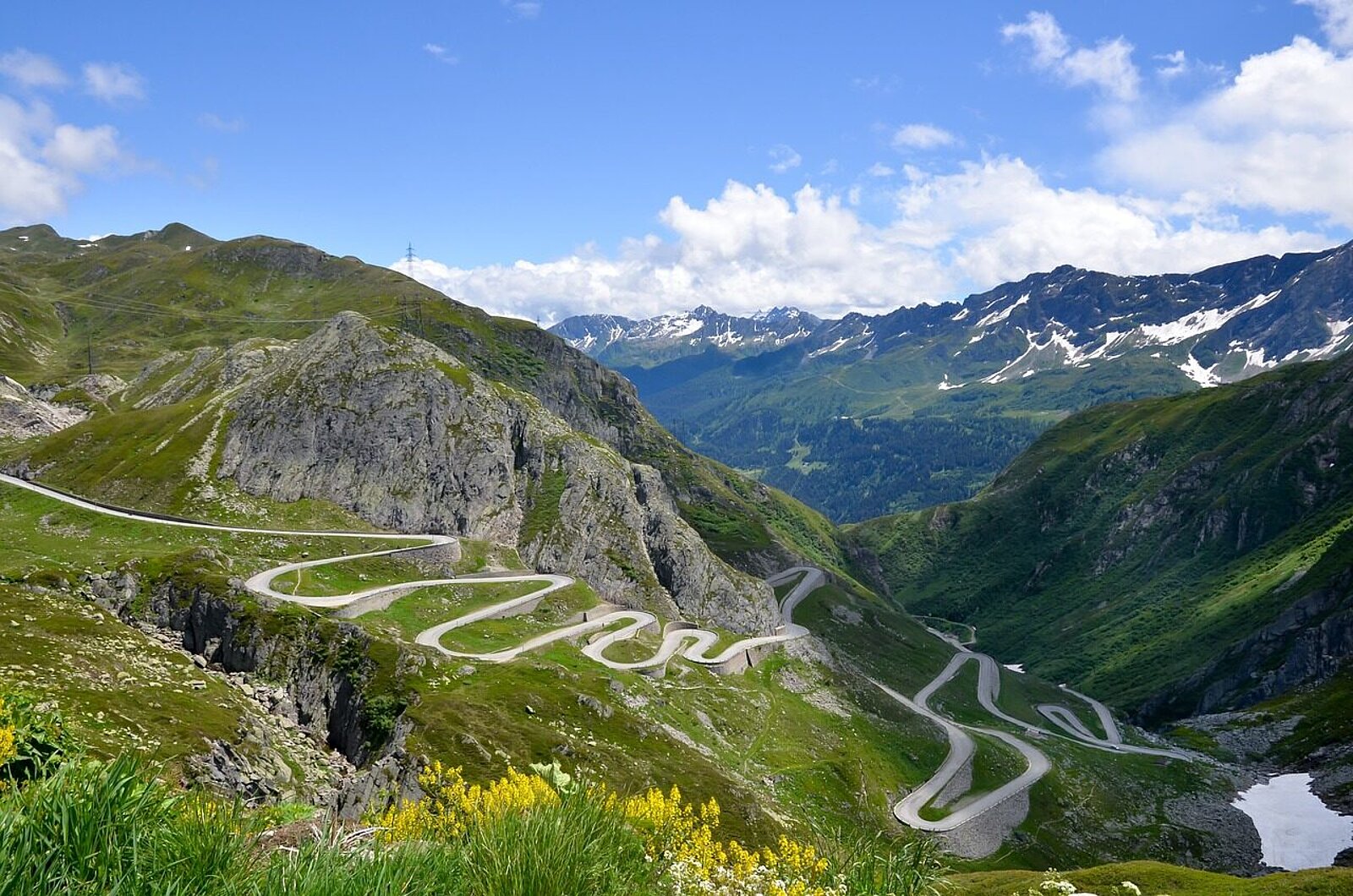 Bild einer Passstrasse
