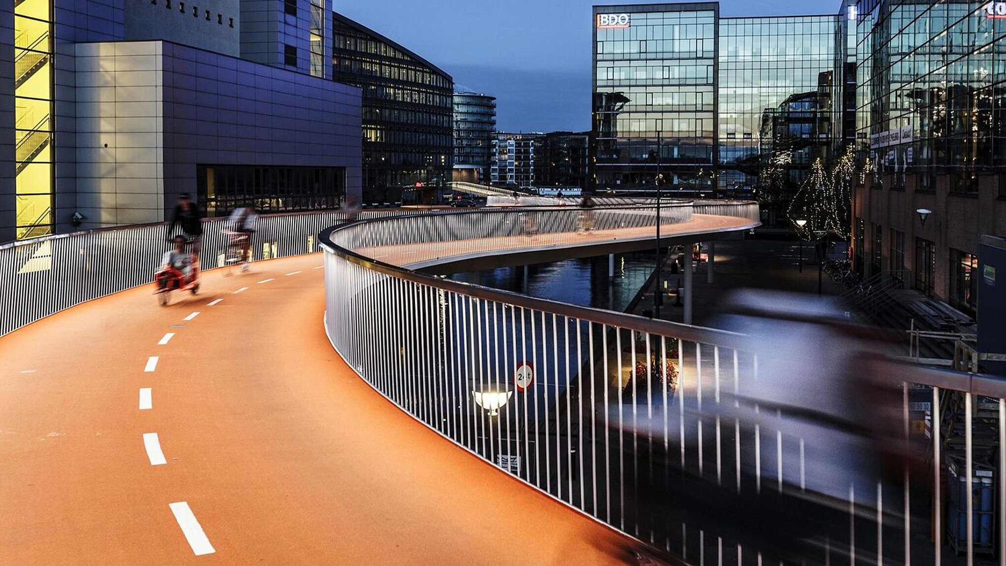 Die Veloweg-Brücke Cykelslangen in der dänischen Hauptstadt Kopenhagen.