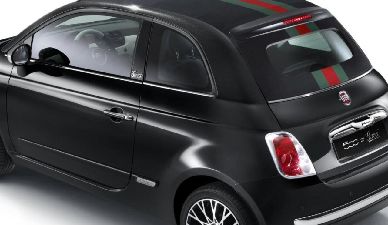Immer stilsicher: Viele Sondermodelle wie hier der Fiat 500 by Gucci betonten die Nähe zu italienischen Designern und Modehäusern. Bild: Fiat