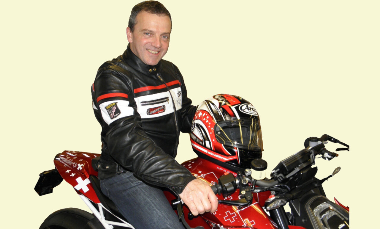 Als Präsident des offiziellen Motorradfahrerverbands Swiss-Moto ist Walter Wobmann der oberste Motorradfahrer der Schweiz. Der Solothurner Politiker (SVP) gab 2023 nach 20 Jahren seinen Rücktritt aus dem Nationalrat. Bild. Walter Wobmann