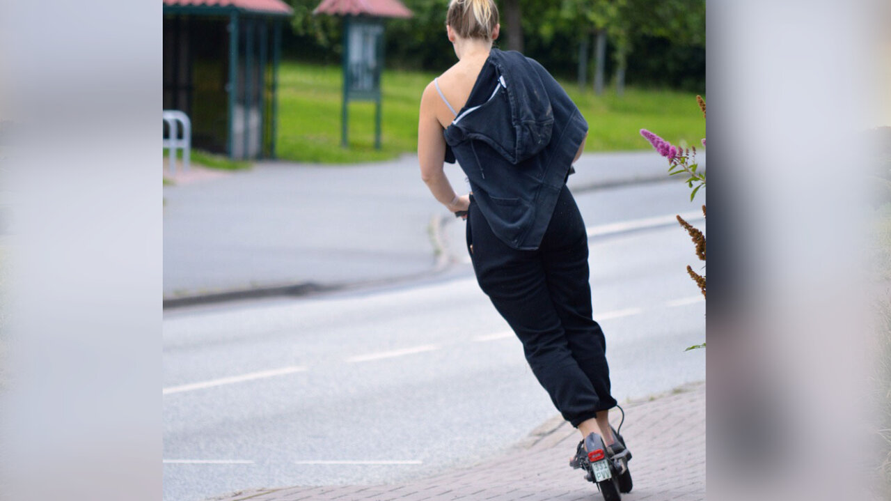 Trottinette auf Trottoir