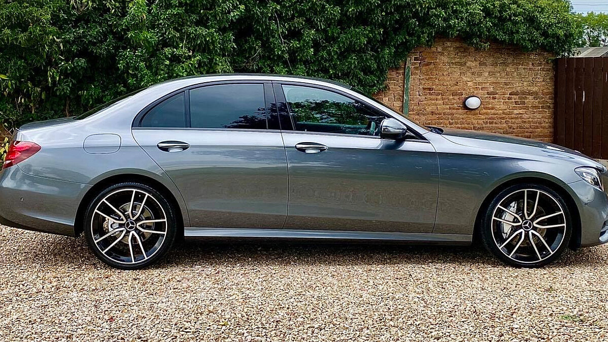 Beim betroffenen Fahrzeug handelt es sich um einen solchen Mercedes-Benz E220 CDI. Symbolbild: Zvg