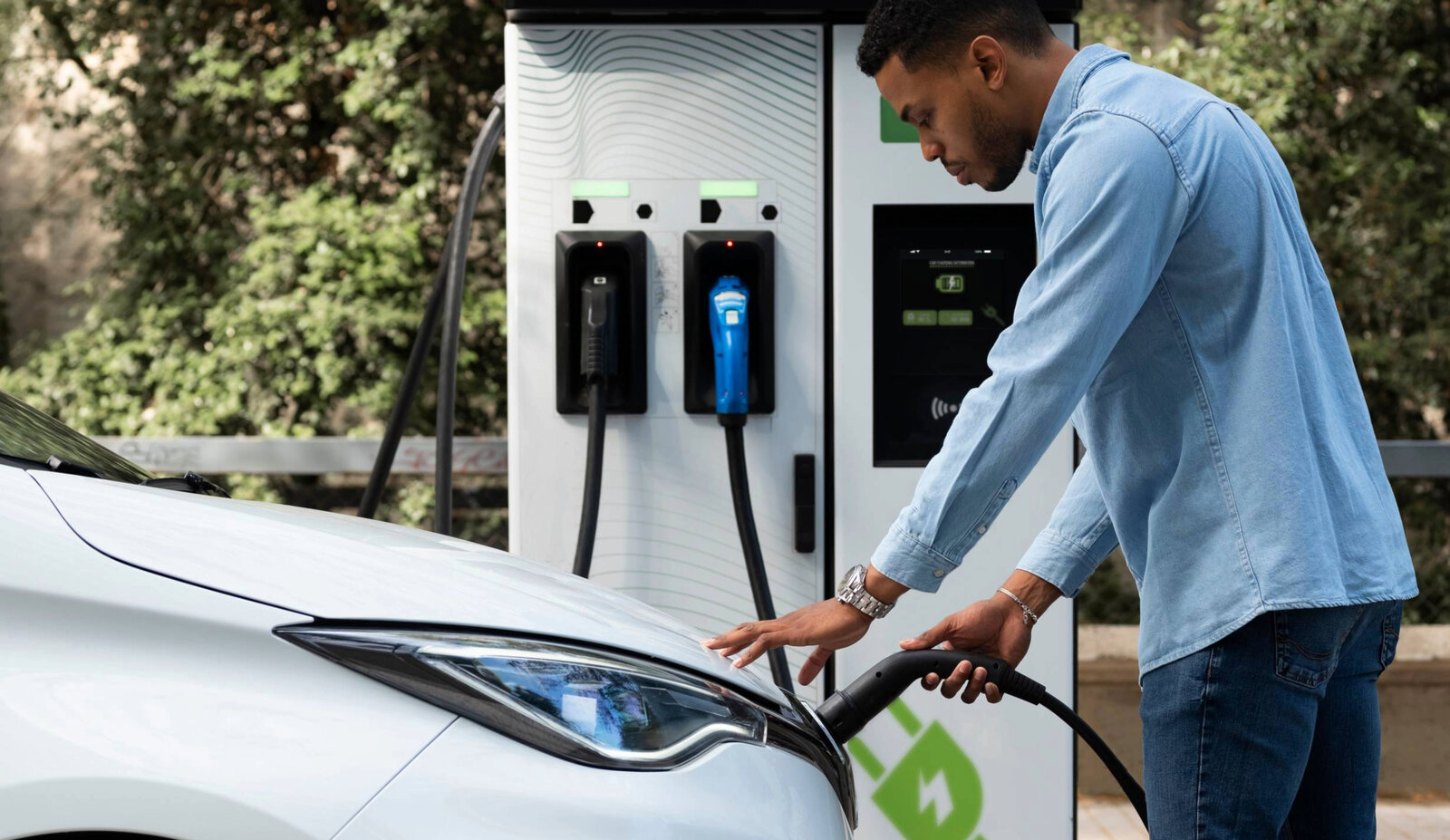 Aufschlussreiche Zahlen: Neue Daten des Auto-Instituts Center of Automotive Management zeigen, wo sich die E-Mobilität wie entwickelt. Bild: freepix