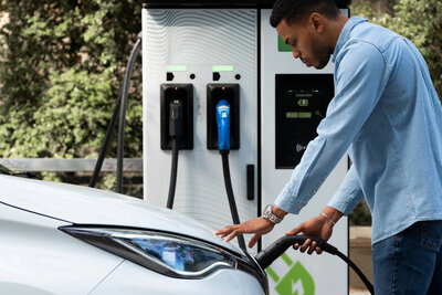 Aufschlussreiche Zahlen: Neue Daten des Auto-Instituts Center of Automotive Management zeigen, wo sich die E-Mobilität wie entwickelt. Bild: freepix