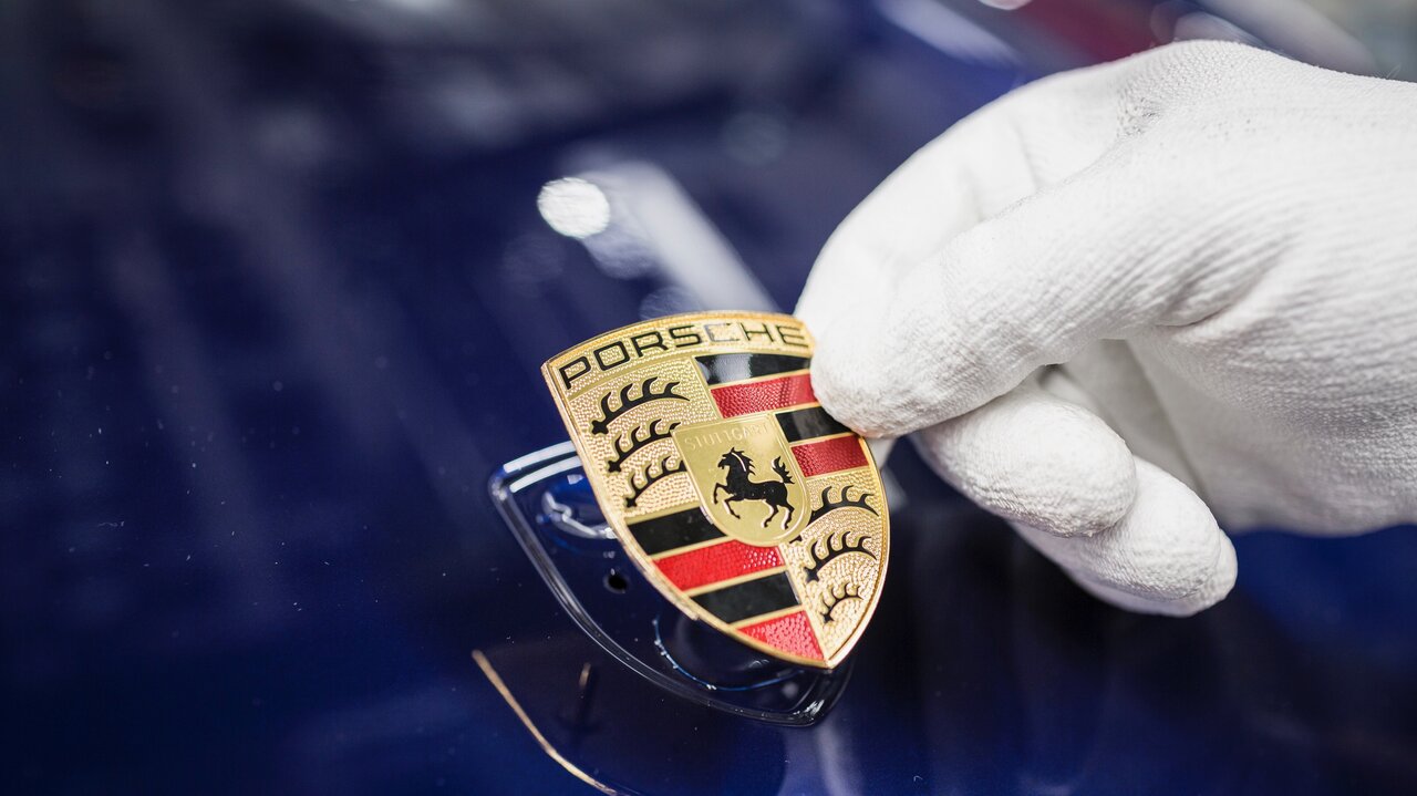 Porsche-Logo wird eingesetzt