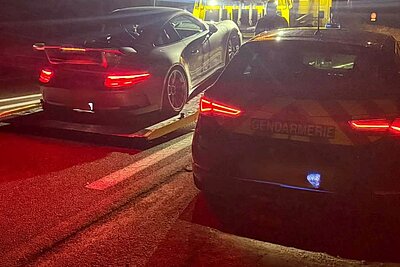 Der Porsche des Mannes wurde beschlagnahmt. Bild: Gendarmerie de la Haute-Savoie