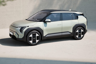 Kia EV3 von der Seite