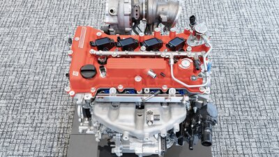 Hochmoderner 2.0-Liter 4-Zylinder-Reihenmotor von Toyota Motor Corporation. Mehr Leistung, weniger Verbrauch. Bild: Toyota Media Global