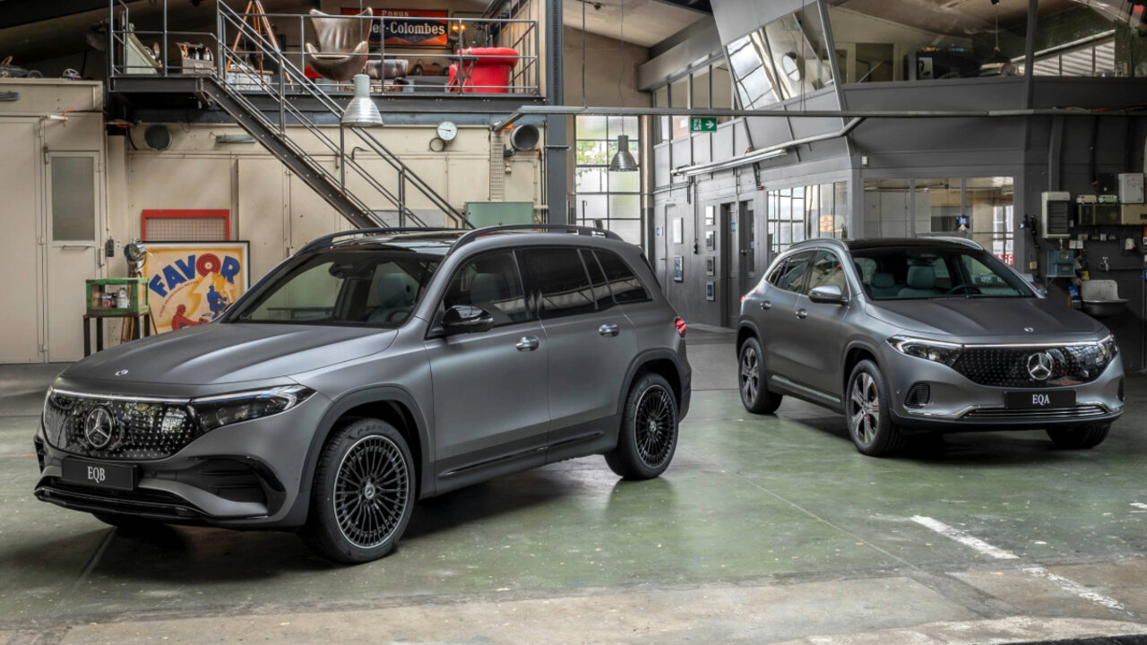 SUV in einer Garage