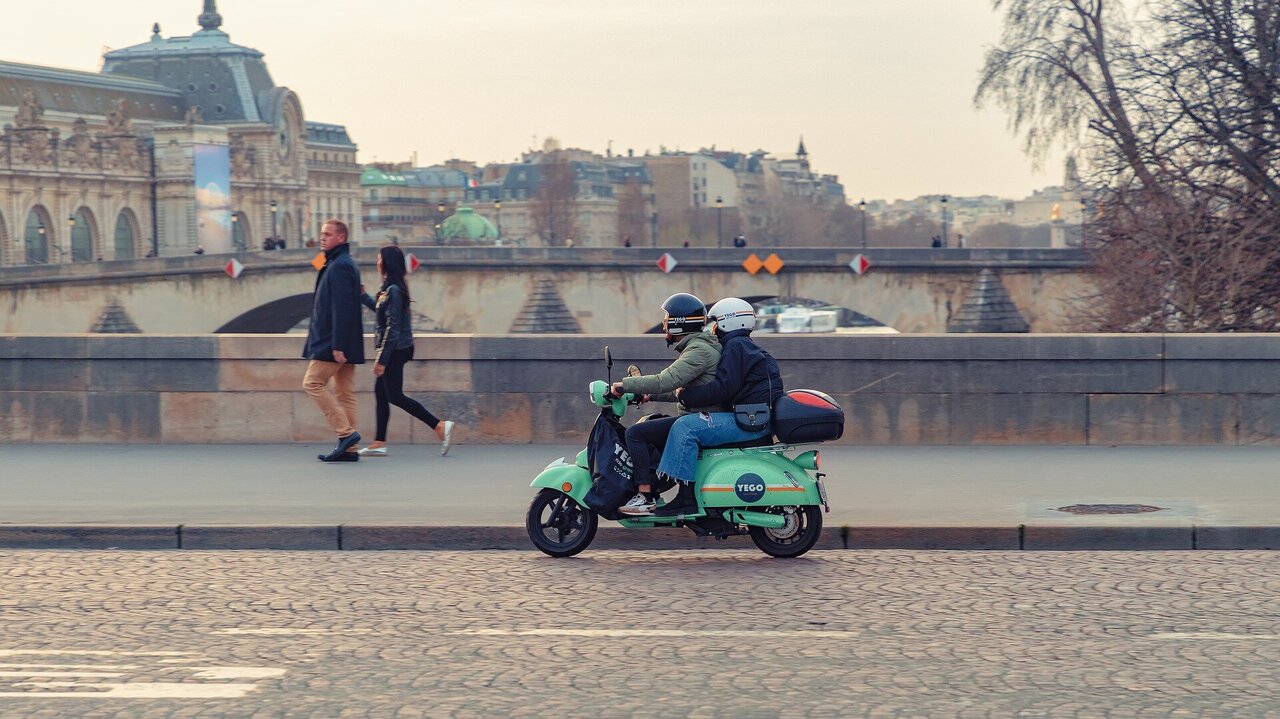 Roller in der Stadt