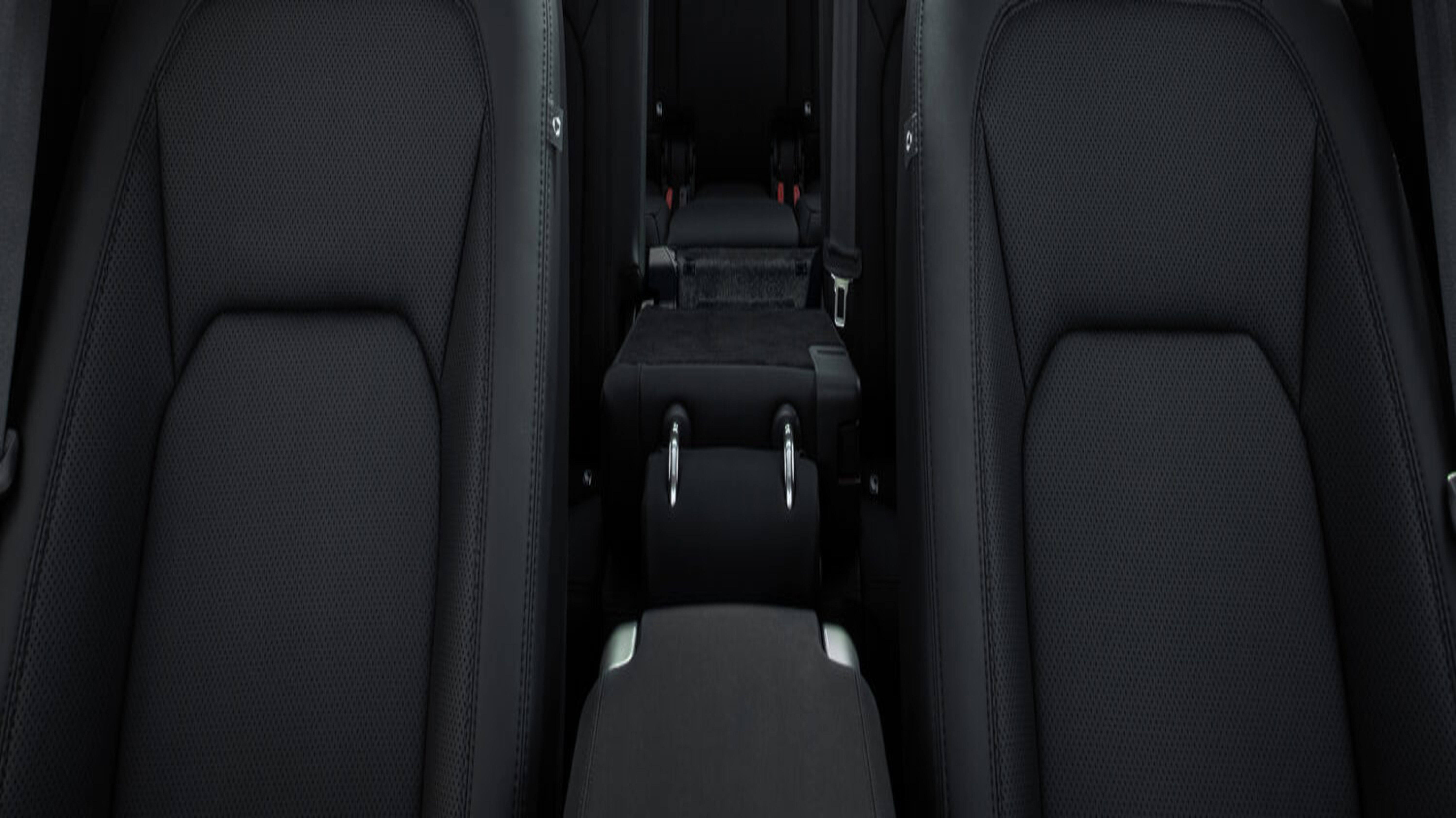Acht Sitze im Land Rover Defender 130
