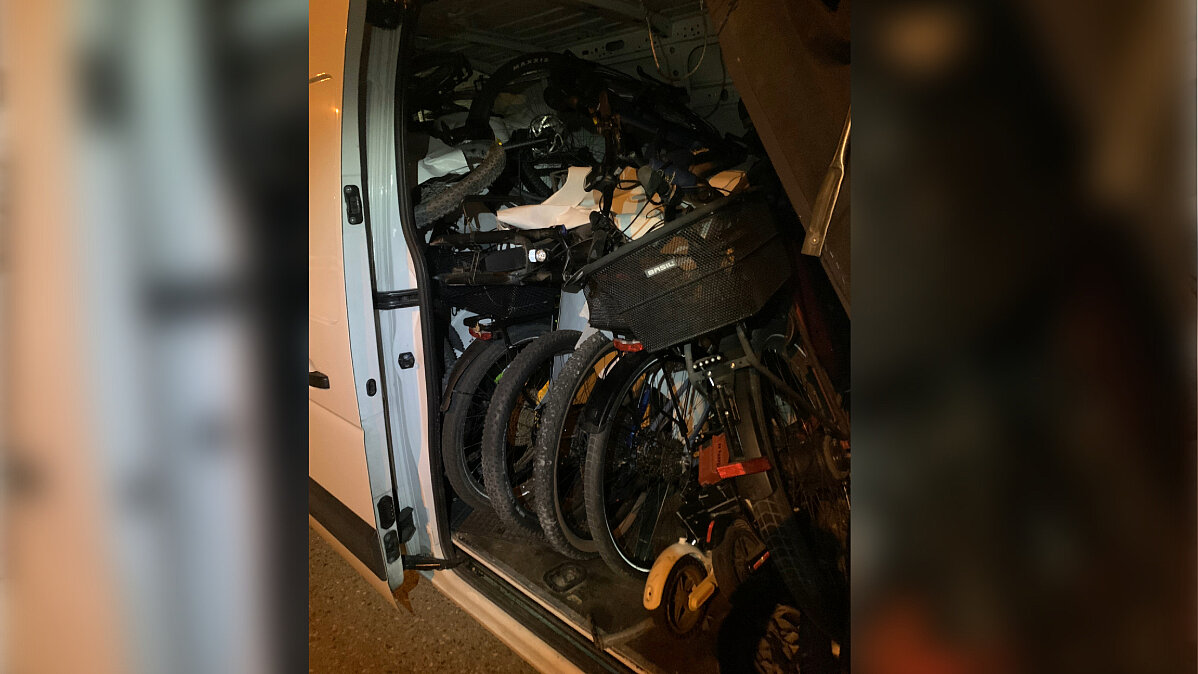 E-Bikes in Lieferwagen