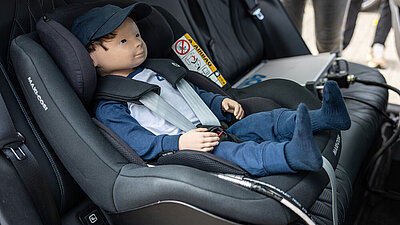 Kindersitz mit Dummy