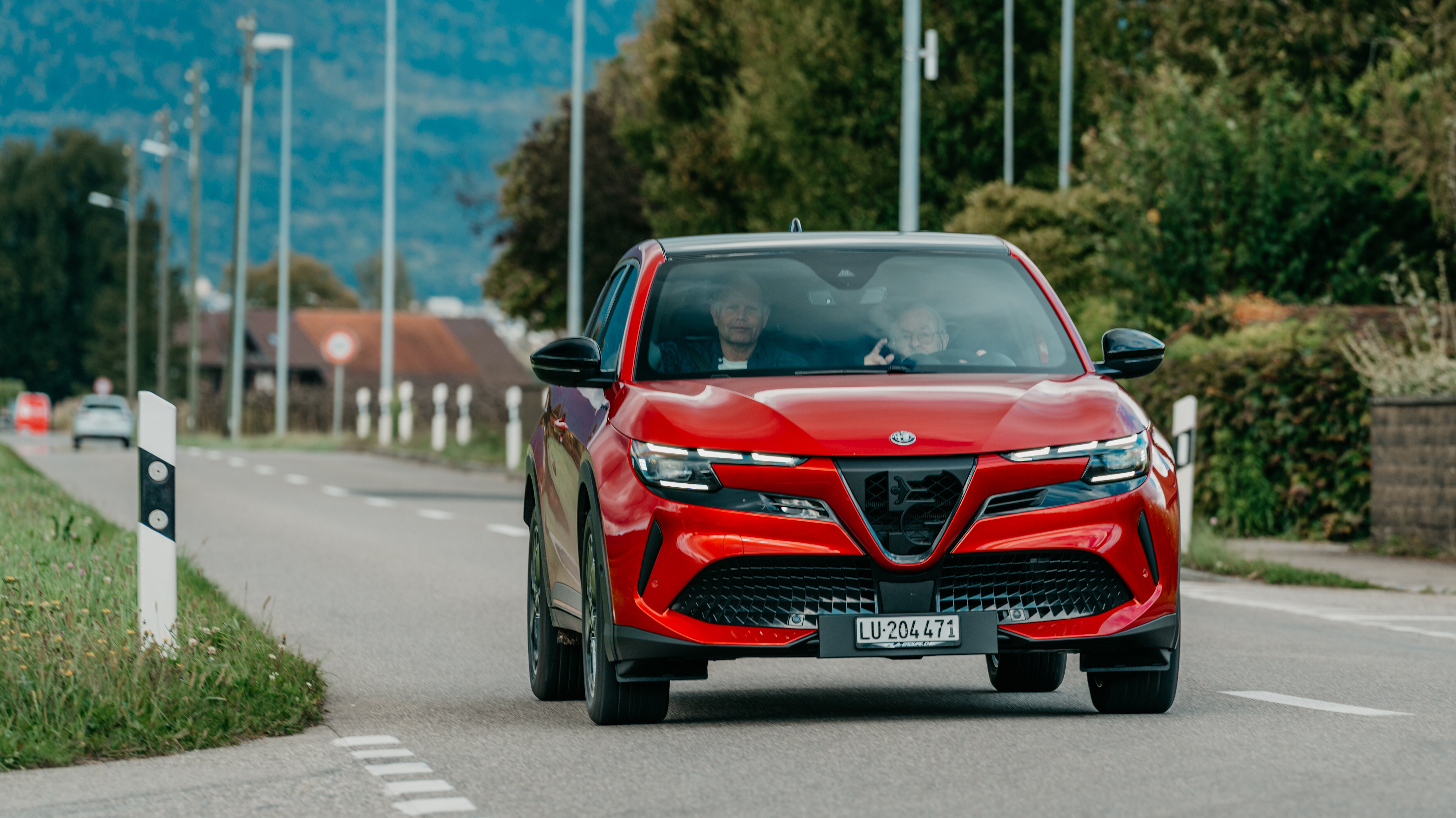 Alfa Romeo Junior von vorne