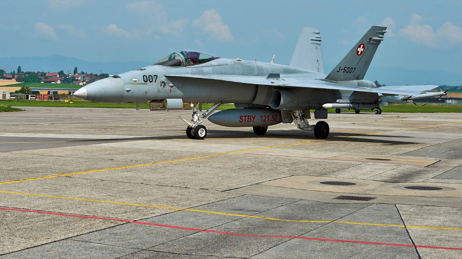 F/A-18 auf der Rollbahn