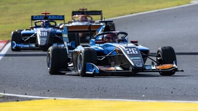 F3-Pilot Nikita Bedrin im Schweizer Team Jenzer Motorsport beim Rennen auf dem Hungaroring bei Budepast.