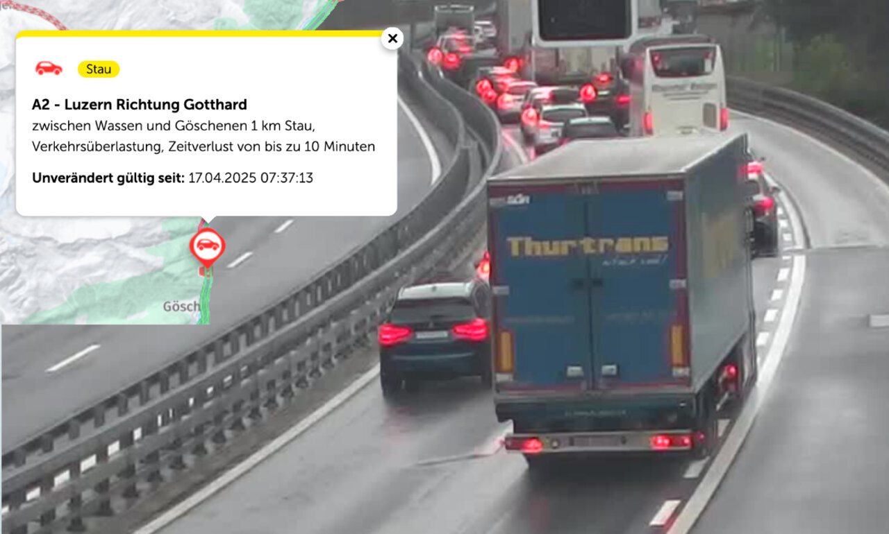 Am Gründonnerstag staute sich der Verkehr vor dem Gotthard schon vor 8 Uhr. Bild: Webcam A2 / TCS
