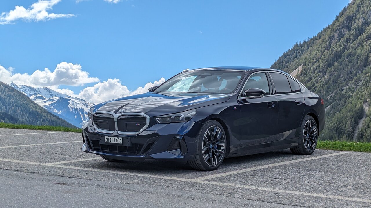 BMW i5 von vorne